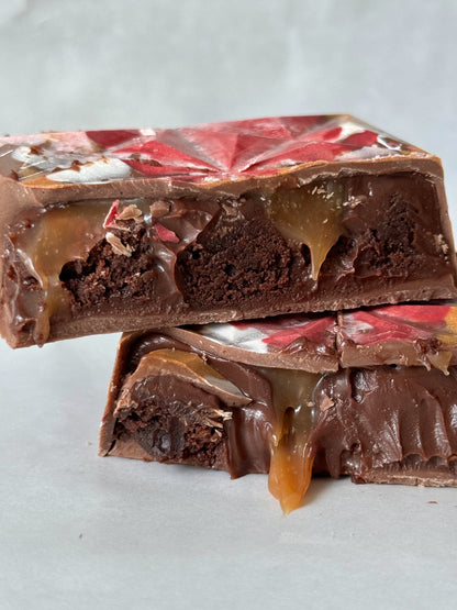 Fudgy Brownie with Caramel Swirl Chocolate Bar